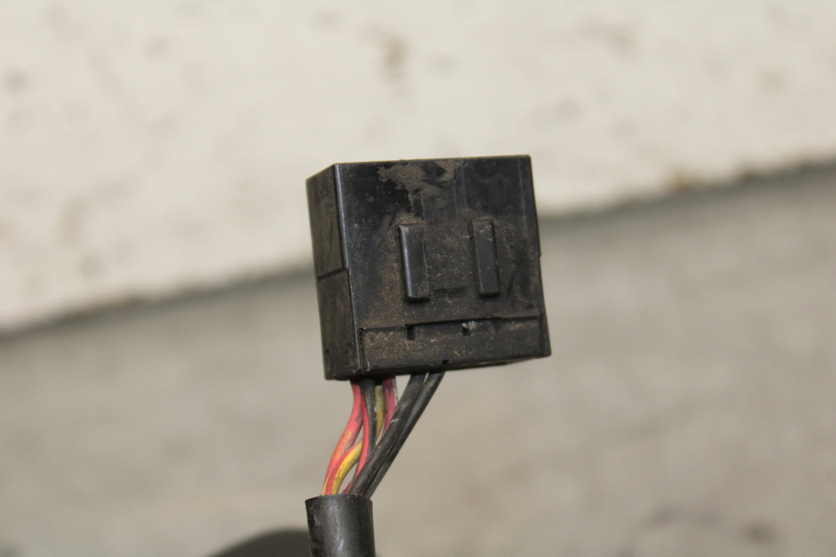 03-04 TRIUMPH DAYTONA 600 RIGHT CLIP ON KILL OFF START SWITCH SWITCHES  BB745