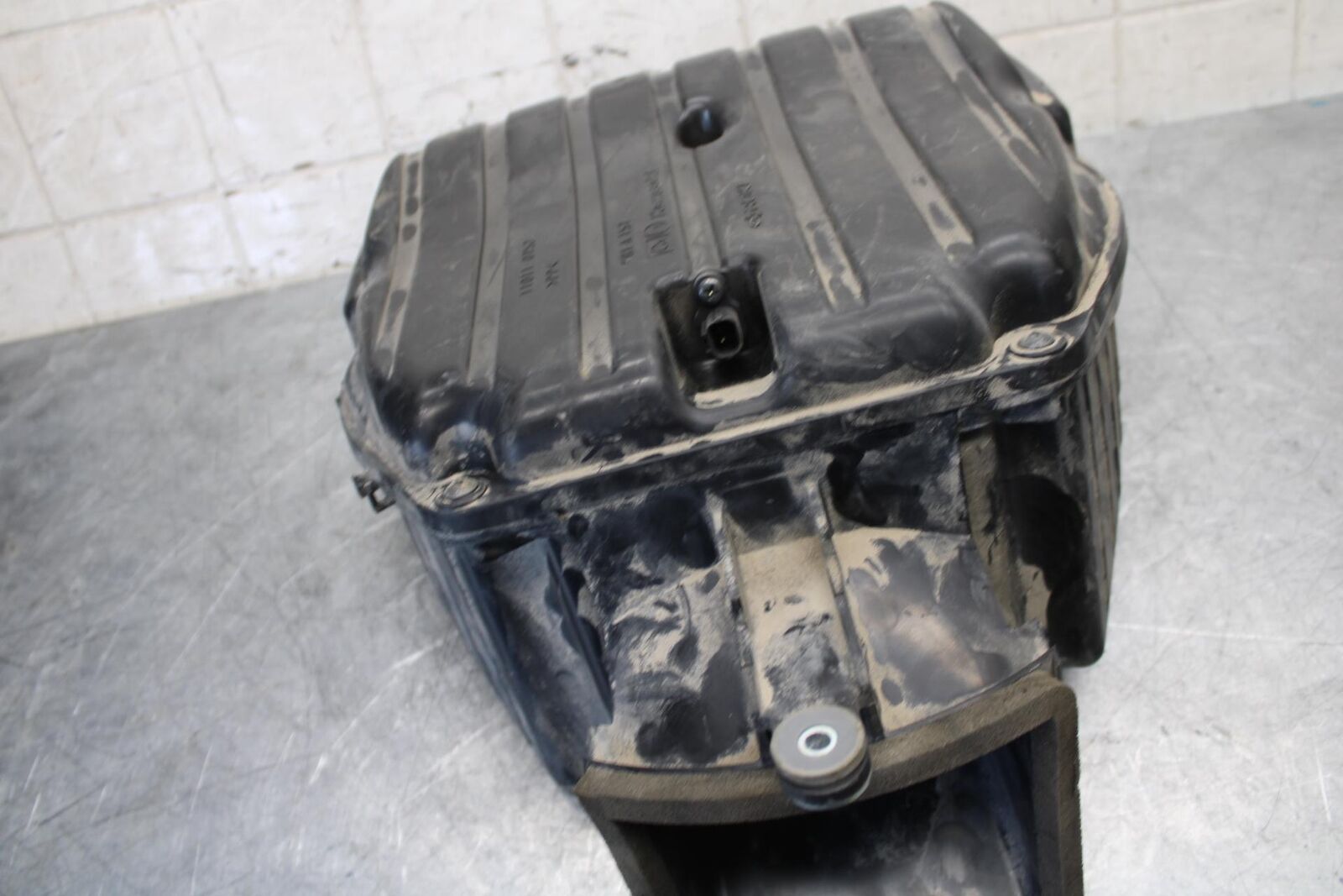 19-20 KAWASAKI NINJA ZX6R ZX636 AIRBOX AIR INTAKE FILTER BOX 11010-0893 BB528