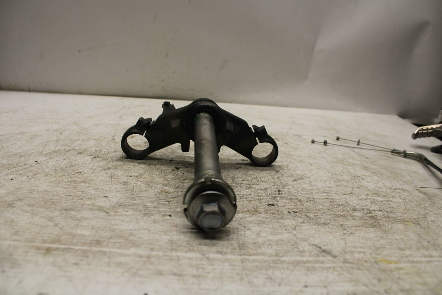 12-13 KAWASAKI EX300 NINJA FRONT FORKS CLAMP LOWER TRIPLE TREE STEM BB373