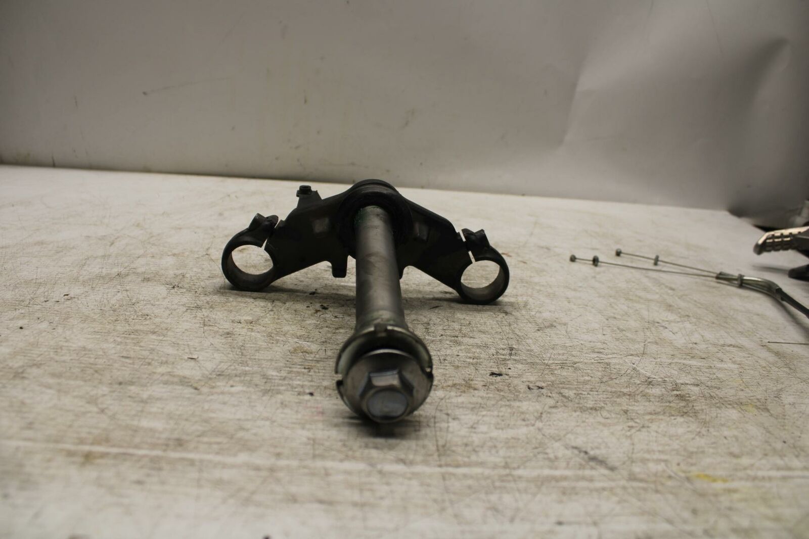 12-13 KAWASAKI EX300 NINJA FRONT FORKS CLAMP LOWER TRIPLE TREE STEM BB373