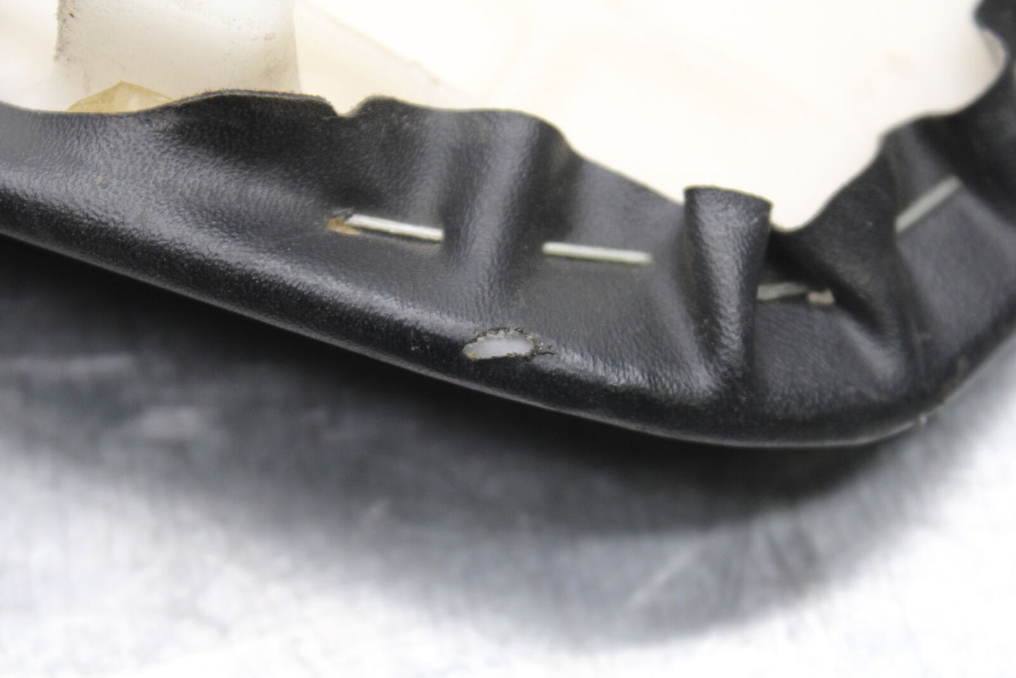 05-06 HONDA CBR600RR REAR BACK PASSENGER TANDEM SEAT PAD SADDLE PILLION BB727