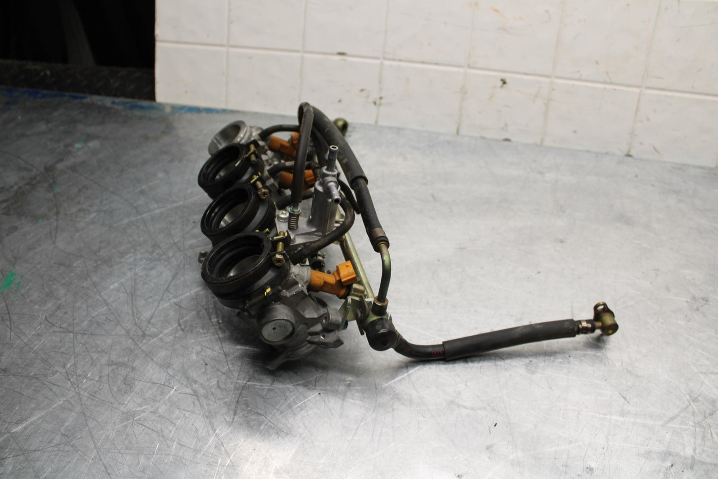 05-06 HONDA CBR600RR MAIN FUEL INJECTORS / THROTTLE BODIES BB444
