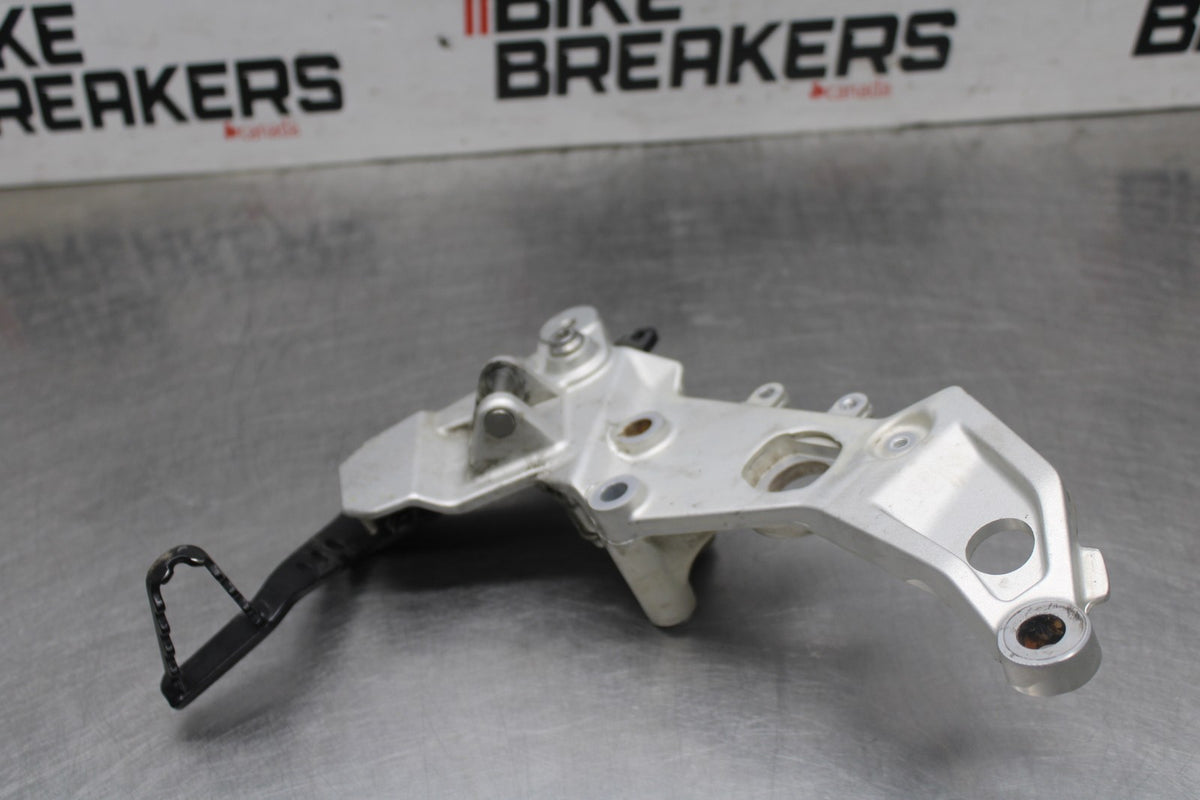 19 BMW F750GS RIGHT REARSET REAR SET DRIVER FOOT PEG REST STOP BB938