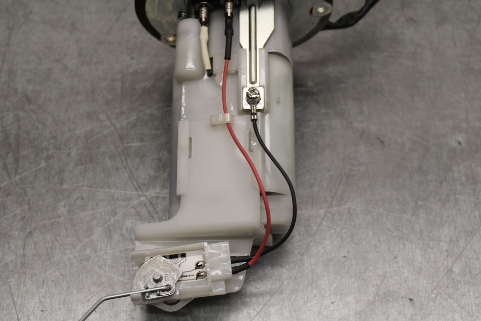 16-17 KAWASAKI VULCAN S 650 EN650 ABS FUEL GAS PUMP BB731