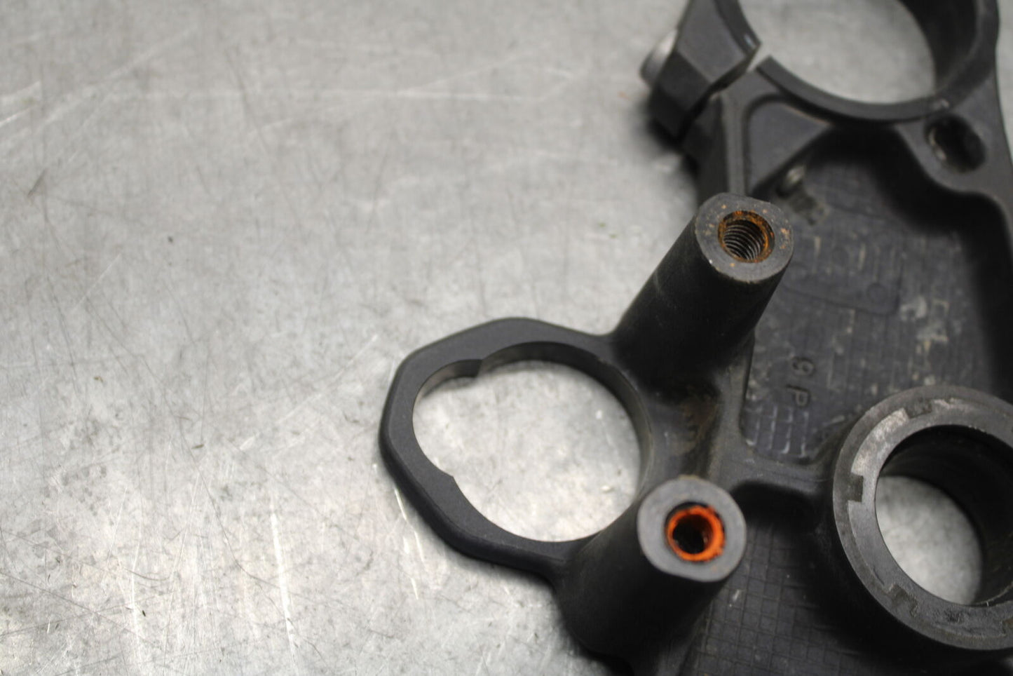 05-06 SUZUKI GSXR1000 FORKS UPPER TRIPLE TREE CLAMP 51311-41G00 BB663