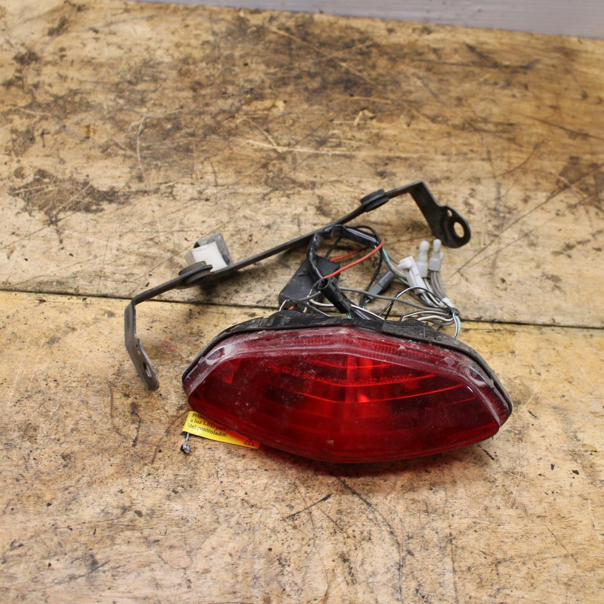 07-11 SUZUKI VSTROM 650 REAR TAIL TAILLIGHT BACK BRAKE LIGHT BB340