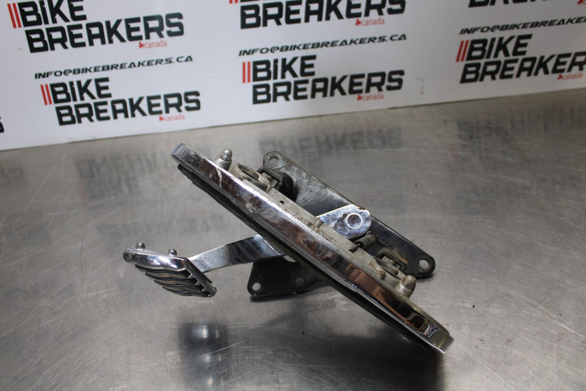 03-08 KAWASAKI VULCAN 1600 RIGHT FRONT FOOT REST PEG STEP BB196