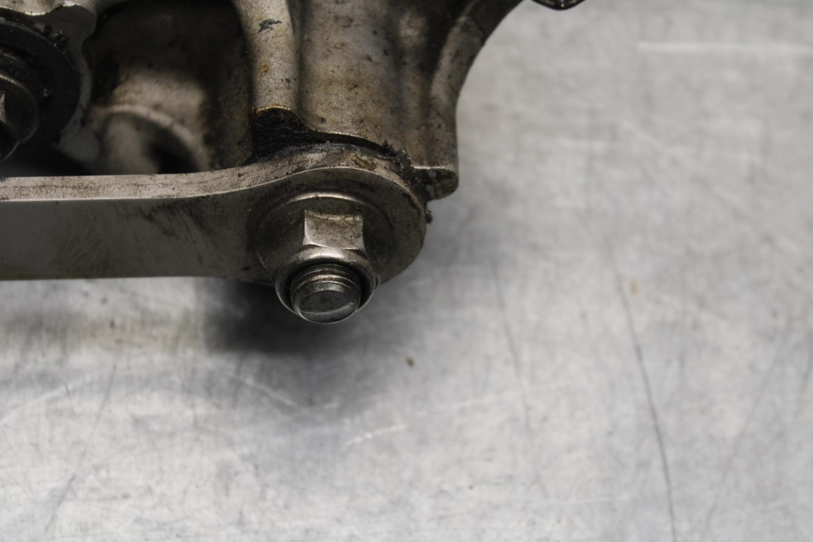 2000 Kawasaki Ninja ZX9R ZX900F REAR DOGBONE SHOCK LINKAGE LINK 39007-1287 BB70