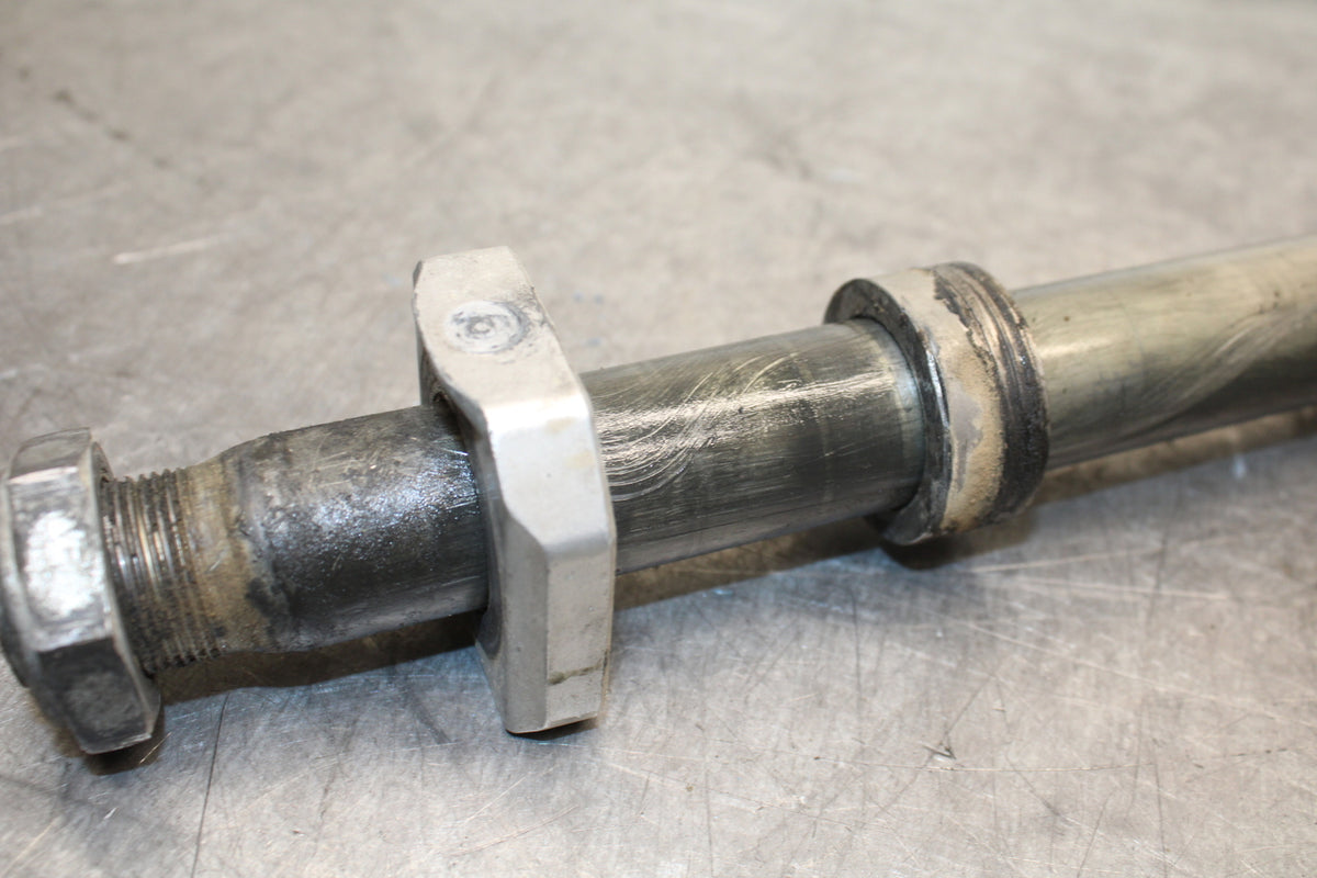 08-10 SUZUKI GSXR 600 REAR AXLE BACK WHEEL RIM PIVOT BOLT AXEL  BB721