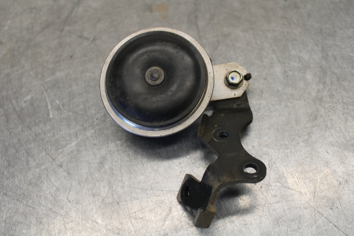 09-14 YAMAHA YZF R1 HORN SIGNAL 14B-83371-00-00 BB696