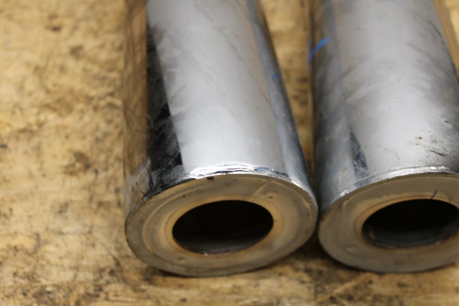 05-09 SUZUKI BOULEVARD C90 FRONT FORK LOWER COVERS BOTTOM GUARDS  BB332