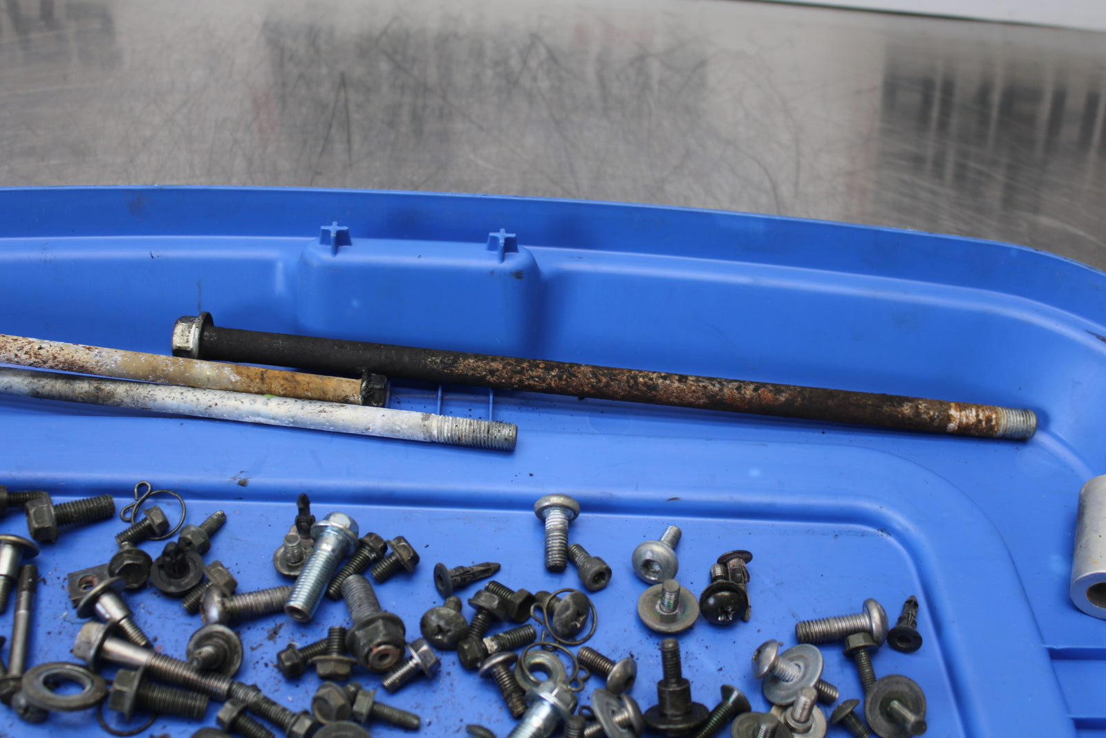 03 SUZUKI SV650S MOUNTING BOLTS HARDWARE MOTOR SCREWS BB167