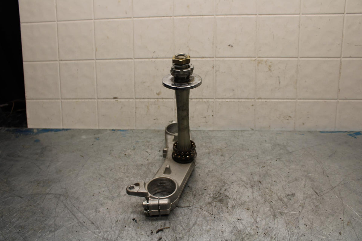 99-07 SUZUKI HAYABUSA GSX1300R FRONT FORKS CLAMP LOWER TRIPLE TREE STEM BB426