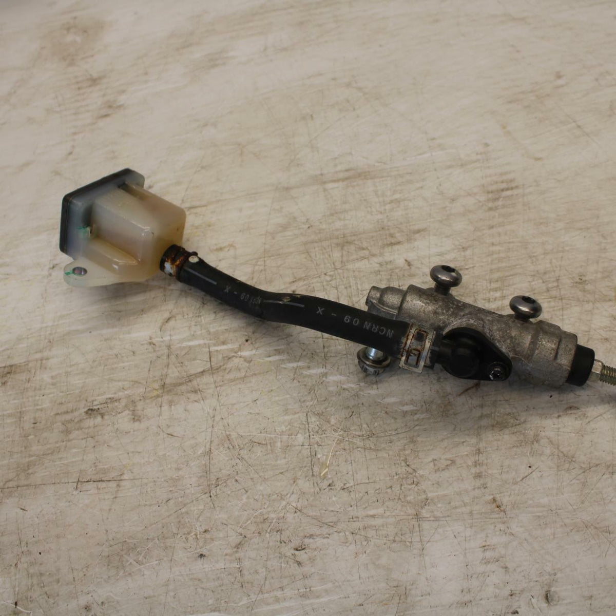 07-12 SUZUKI BANDIT 650F REAR BACK BRAKE MASTER CYLINDER W RESERVOIR BB280