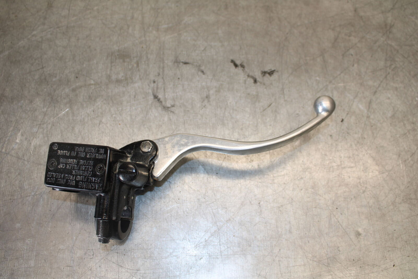 13-15 HONDA CBR500R FRONT BRAKE MASTER CYLINDER w/ LEVER 45510-MGZ-305 BB704