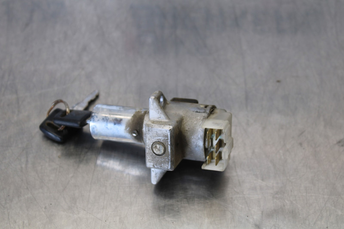 76-77 HONDA GOLDWING 1000 IGNITION LOCK W KEYS BB171