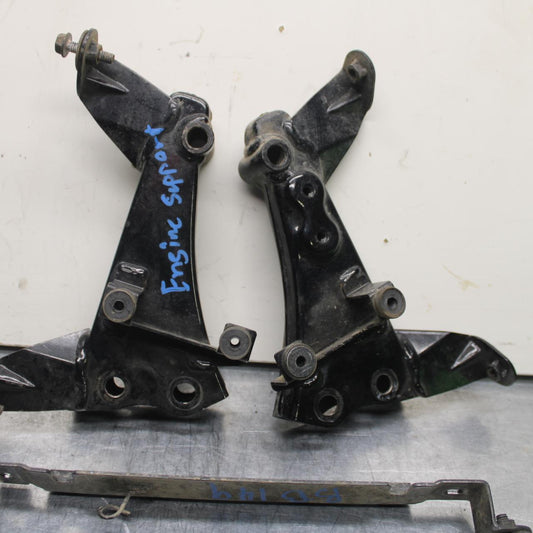 2009 Kawasaki Ninja 250R EX250J ENGINE MOUNT MOTOR BRACKET BB87