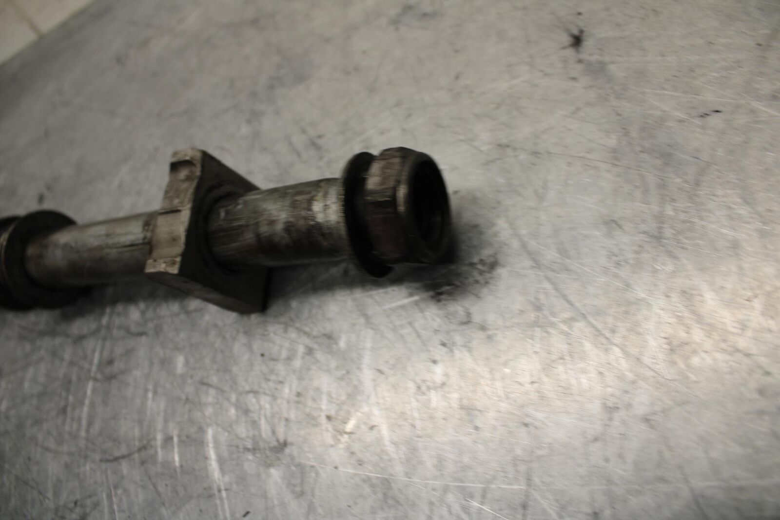 05-06 HONDA CBR600RR REAR AXLE BACK WHEEL RIM PIVOT BOLT AXEL BB444