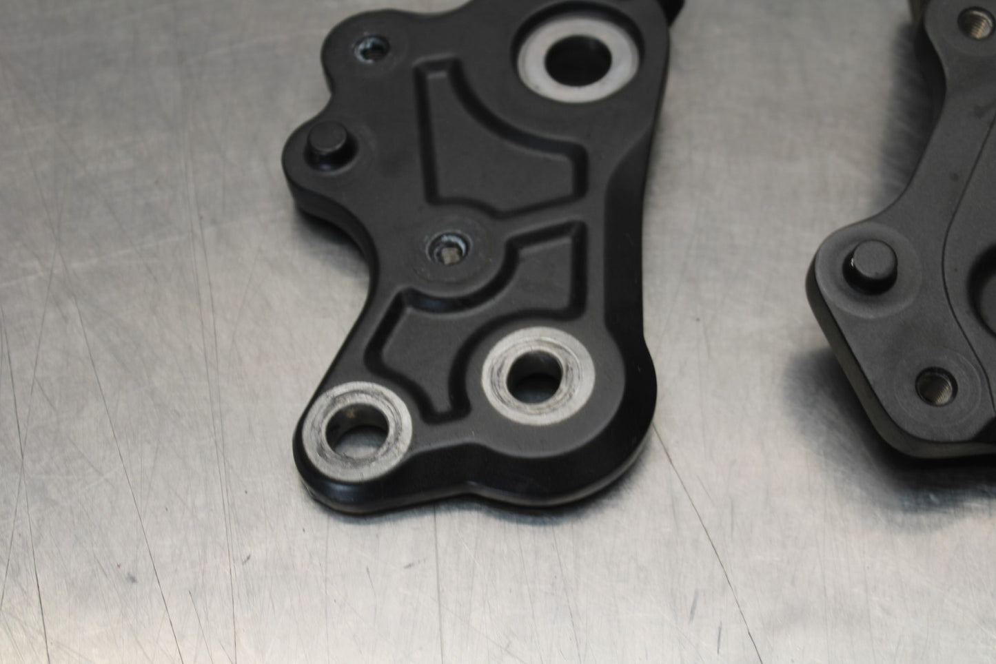23-24 YAMAHA MT-07 FRAME REARSET REAR SET BRACKETS MOUNTS BB194