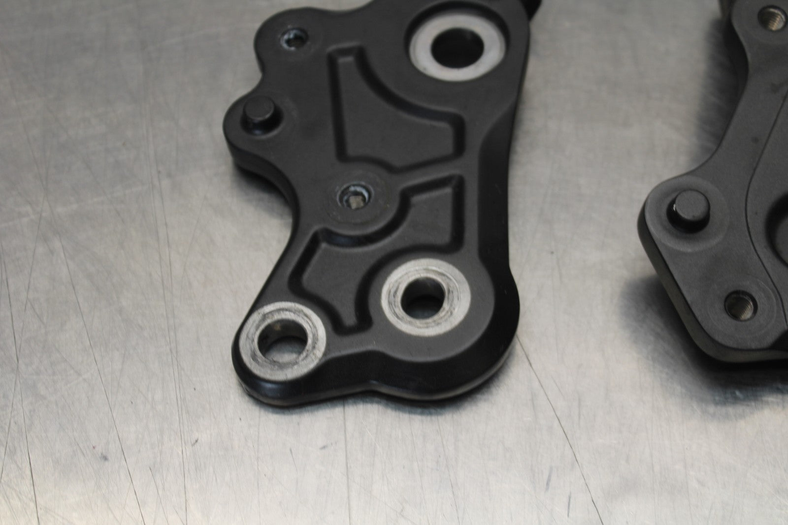 23-24 YAMAHA MT-07 FRAME REARSET REAR SET BRACKETS MOUNTS BB194
