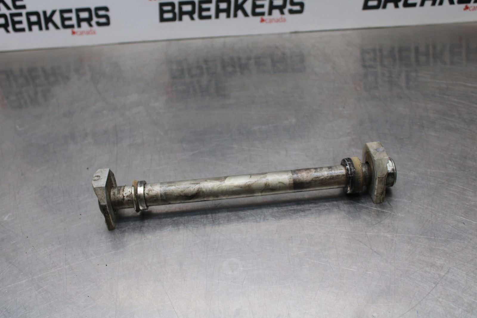 11-22 SUZUKI GSXR 600  REAR AXLE BACK WHEEL RIM PIVOT BOLT AXEL BB193