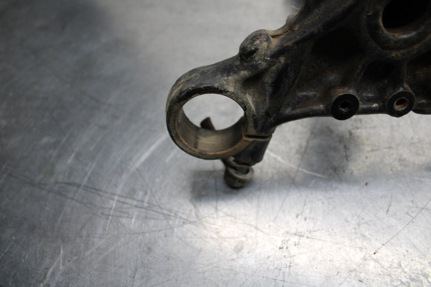 75 SUZUKI GT 550 FRONT FORKS CLAMP LOWER TRIPLE TREE STEM BB72
