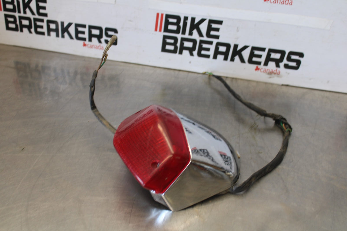 95 HONDA SHADOW 1100 TAILLIGHT REAR TAIL BRAKE LIGHT BB885