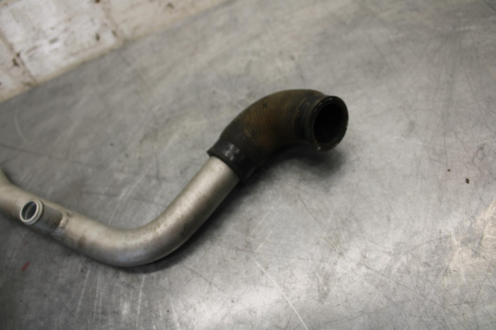 2010 Aprilia RSV1000R RADIATOR HOSE ENGINE COOLANT WATER PIPE HOSE  BB513