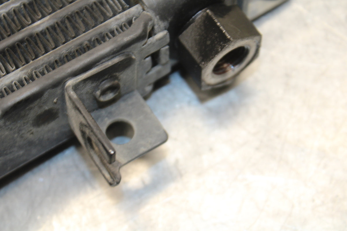 01-06 TRIUMPH TIGER 955I ENGINE MOTOR OIL COOLER  BB693