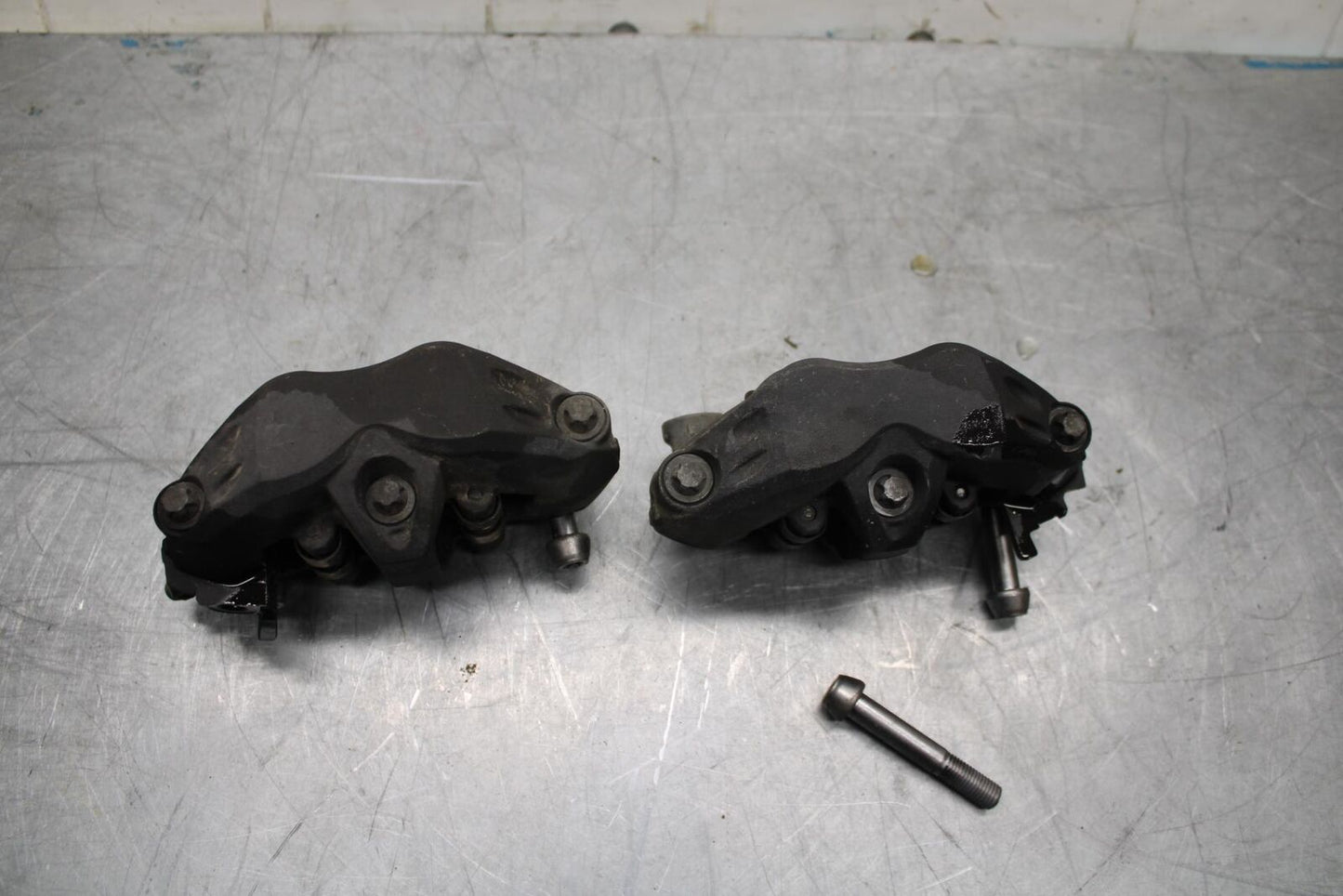 07-08 KAWASAKI CONCOURS 1400 ABS RIGHT LEFT FRONT BRAKE CALIPER SET PAIR BB449