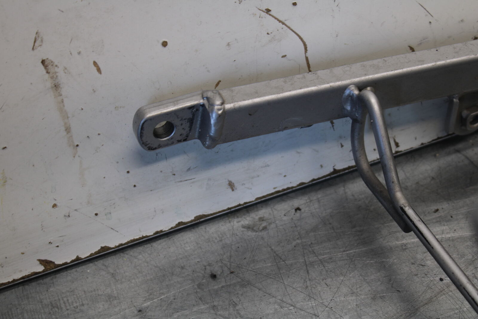 03-07 SUZUKI SV1000S REAR SUBFRAME BACK SUB FRAME BB657