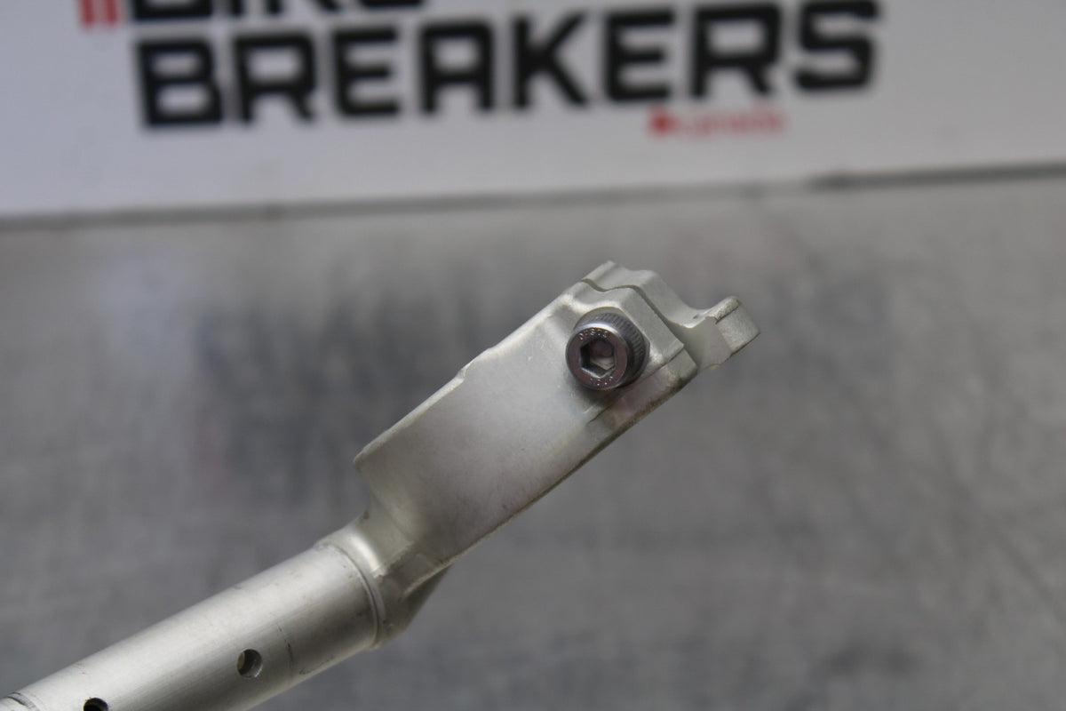 04-05 YAMAHA YZF R1 RIGHT CLIP ON HANDLEBAR BB173