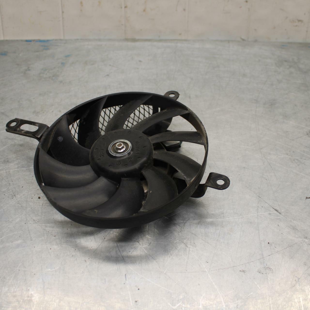 11-22 SUZUKI GSXR600 ENGINE RADIATOR COOLING FAN BB422