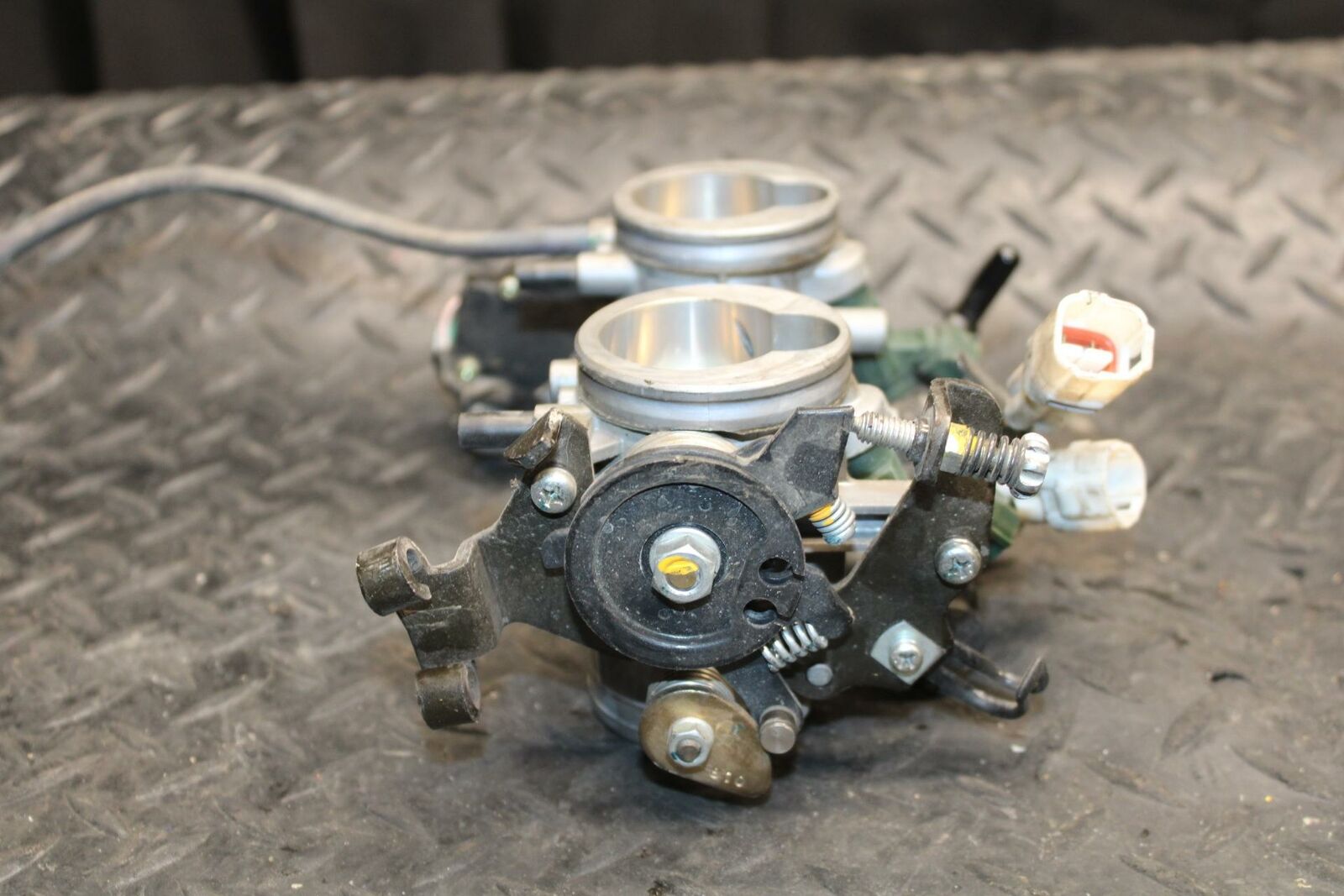 07-09 KAWASAKI VERSYS 650 MAIN FUEL INJECTORS / THROTTLE BODIES BB206