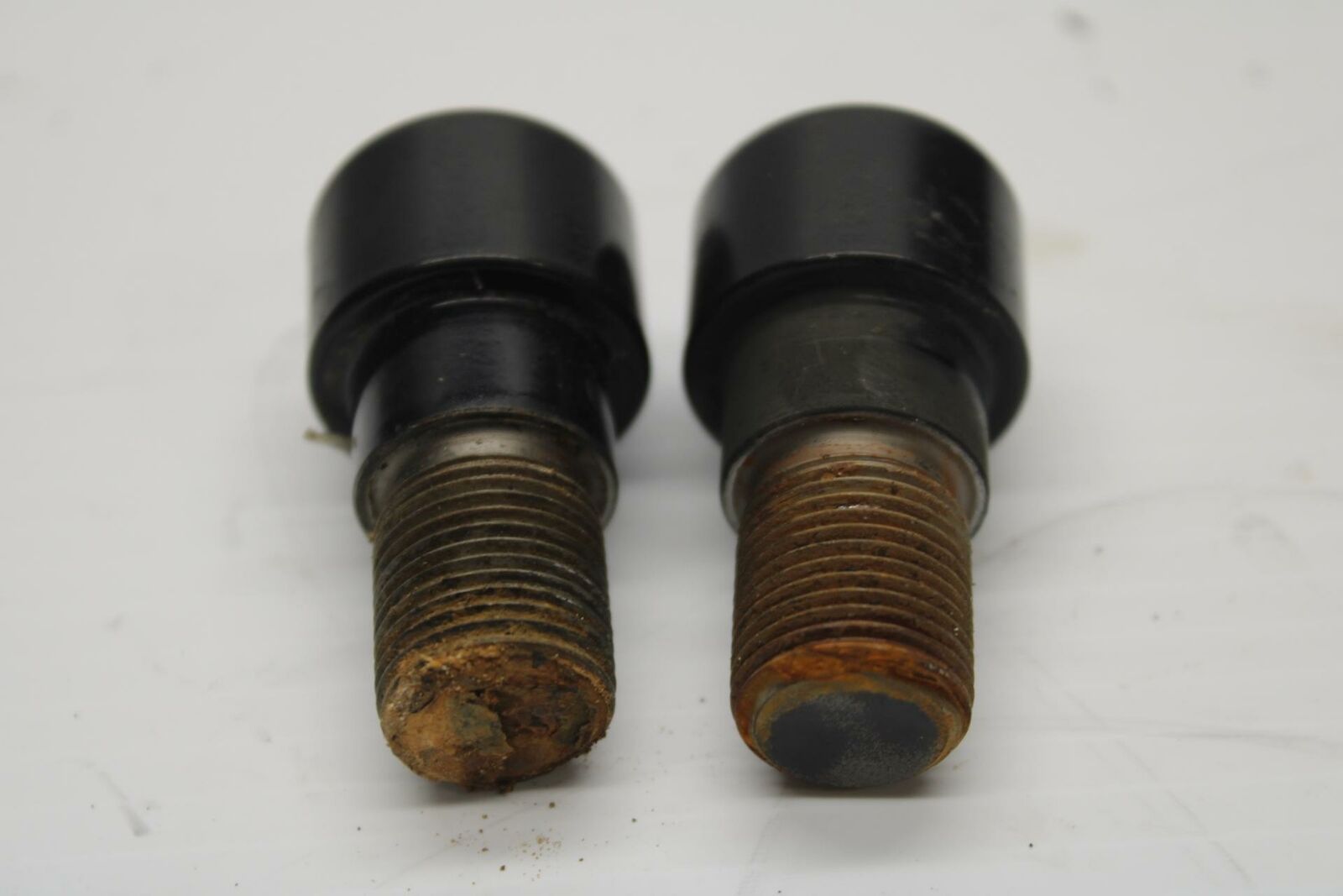 05 YAMAHA YZF R6S HANDLEBAR END CAPS WEIGHTS  BB234