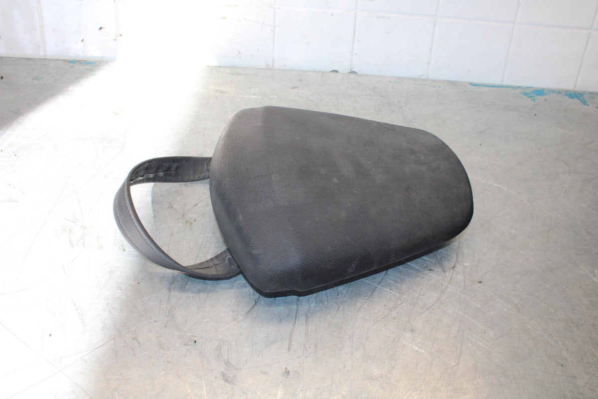 15-21 SUZUKI GSXR600 REAR BACK PASSENGER TANDEM SEAT PAD SADDLE PILLION BB437