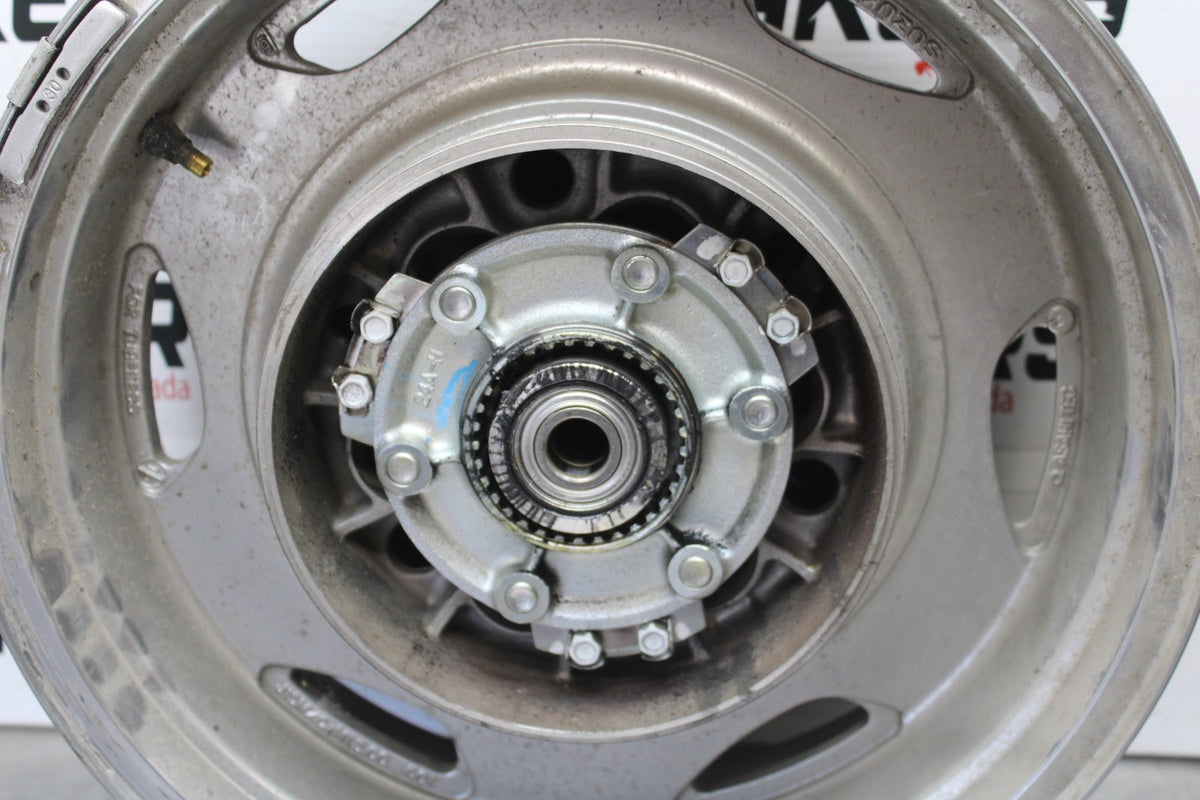 05-09 SUZUKI BOULEVARD C90 REAR WHEEL BACK RIM & ROTOR BB918