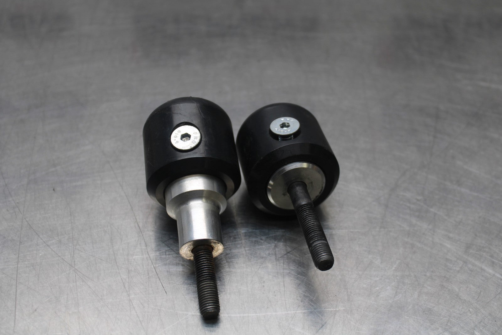 08-10 SUZUKI GSXR 600 WOODCRAFT FRAME SLIDERS SET BB202
