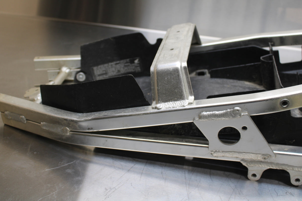 00-01 HONDA CBR929RR REAR SUBFRAME BACK SUB FRAME BB265