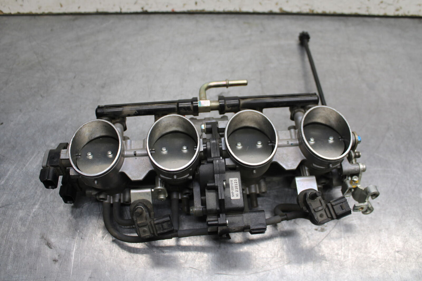 13-17 KAWASAKI NINJA ZX6R ZX636E MAIN FUEL INJECTORS / THROTTLE BODIES BB735