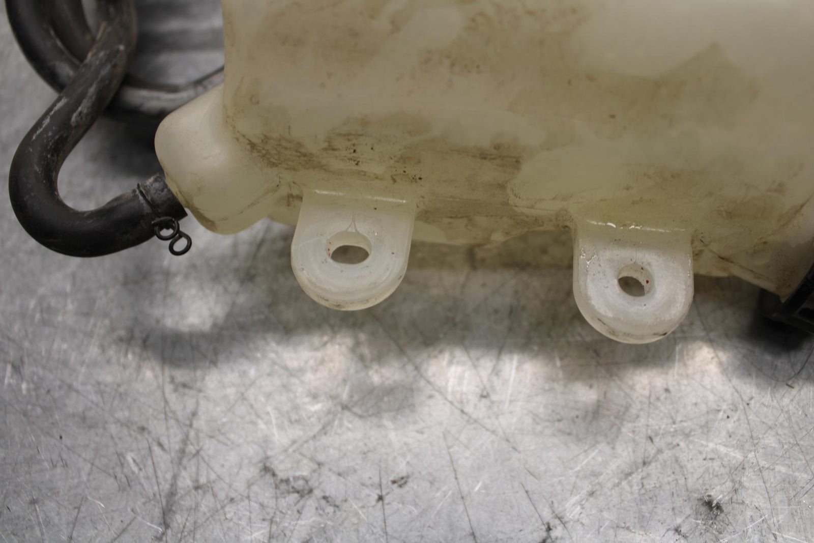 17 KAWASAKI Z900 ZR900 COOLANT WATER TANK RESERVOIR BOTTLE 43093-0006 BB549