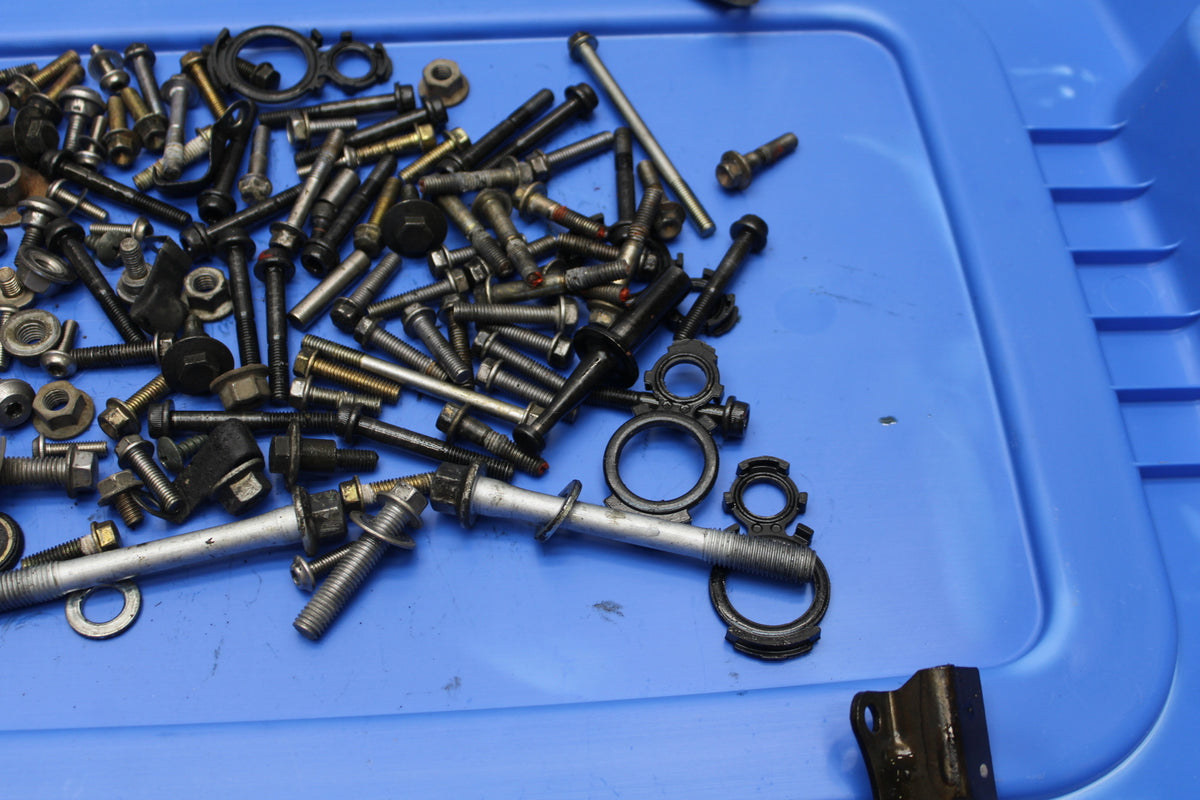 04-05 KAWASAKI NINJA ZX10R ENGINE MOUNTING BOLTS HARDWARE MOTOR SCREWS BB163