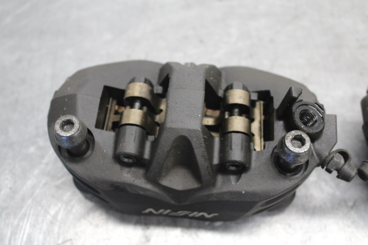 09-12 KAWASAKI NINJA ZX6R RIGHT LEFT FRONT BRAKE CALIPER SET PAIR CALIPERS BB698