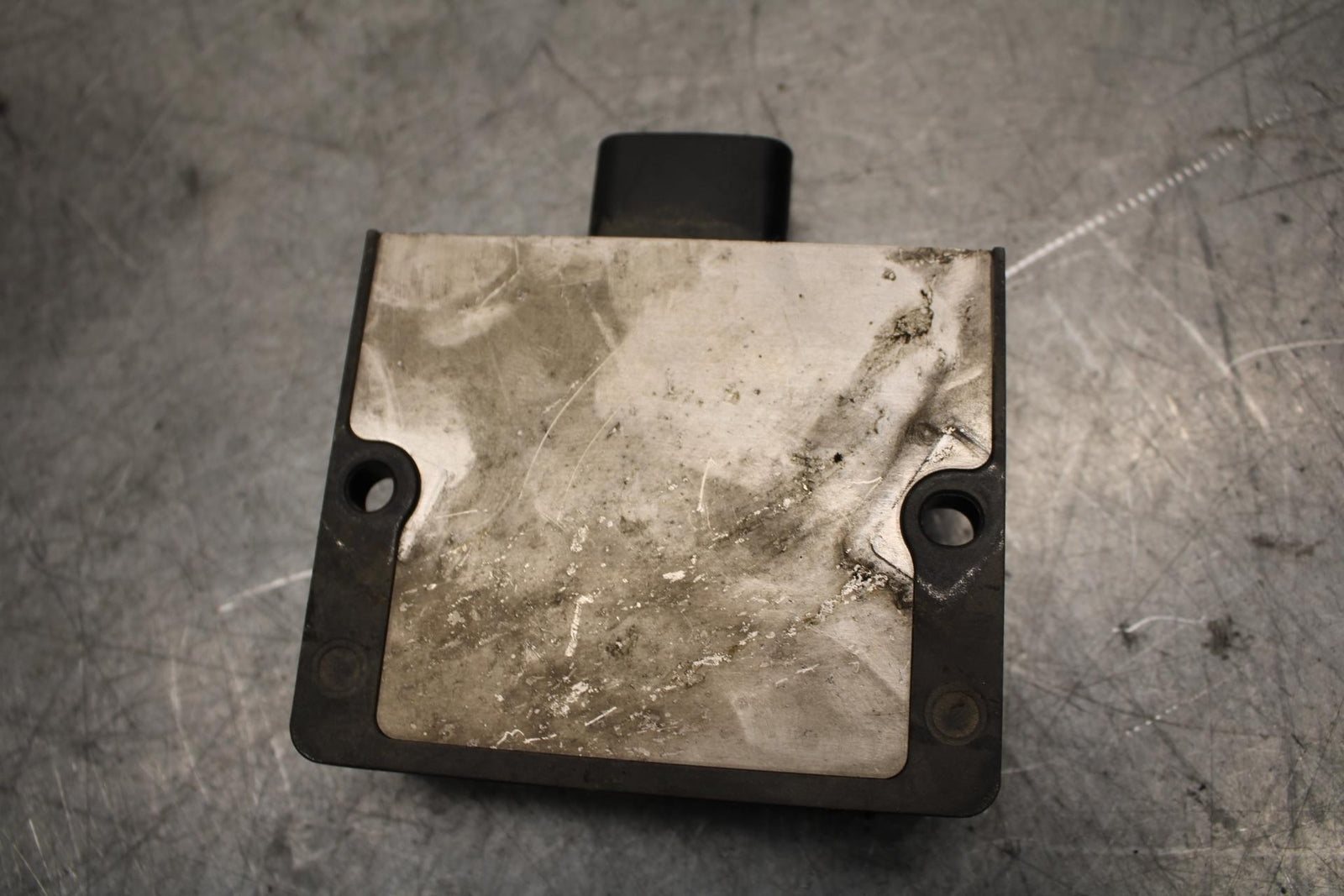 17 KAWASAKI Z900 ZR900 RECTIFIER VOLTAGE REGULATOR 21066-0753 BB549