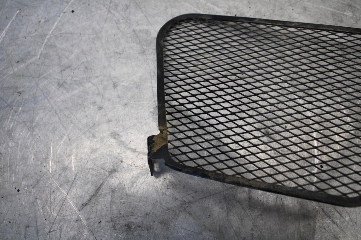 09-16 SUZUKI GSXR1000 OIL COOLER GRILL GUARD 16650-47H10 bb439