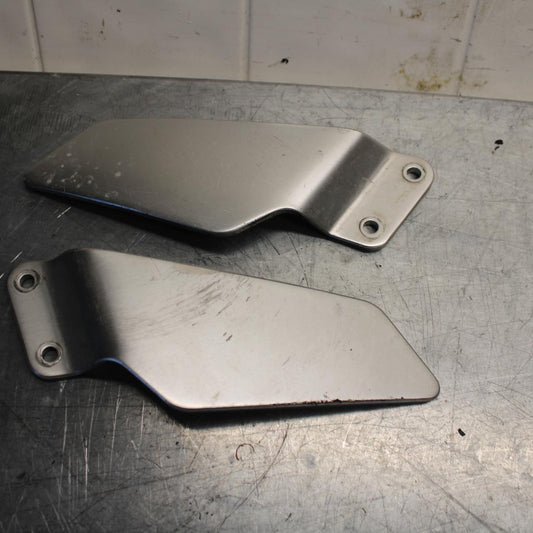 89-90 YAMAHA FZR600 LEFT RIGHT REARSET REAR SET HEEL GUARD COVER  BB76