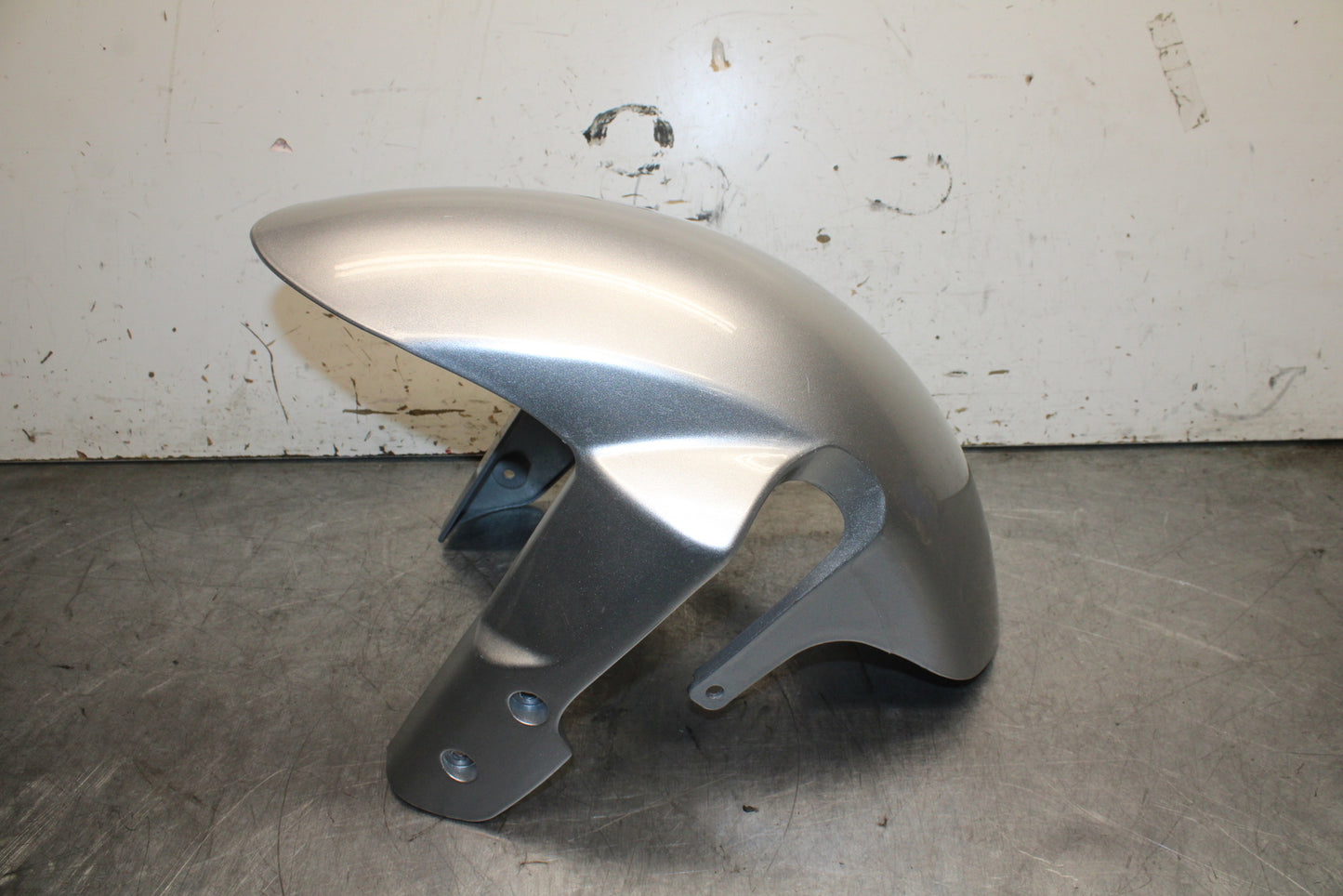 08-10 SUZUKI GSXR 600  AFTERMARKET FRONT WHEEL FENDER COWL FAIRING BB630