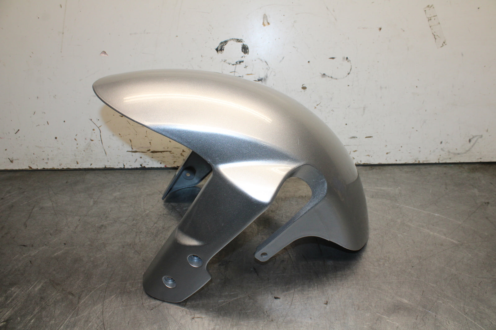 08-10 SUZUKI GSXR 600  AFTERMARKET FRONT WHEEL FENDER COWL FAIRING BB630