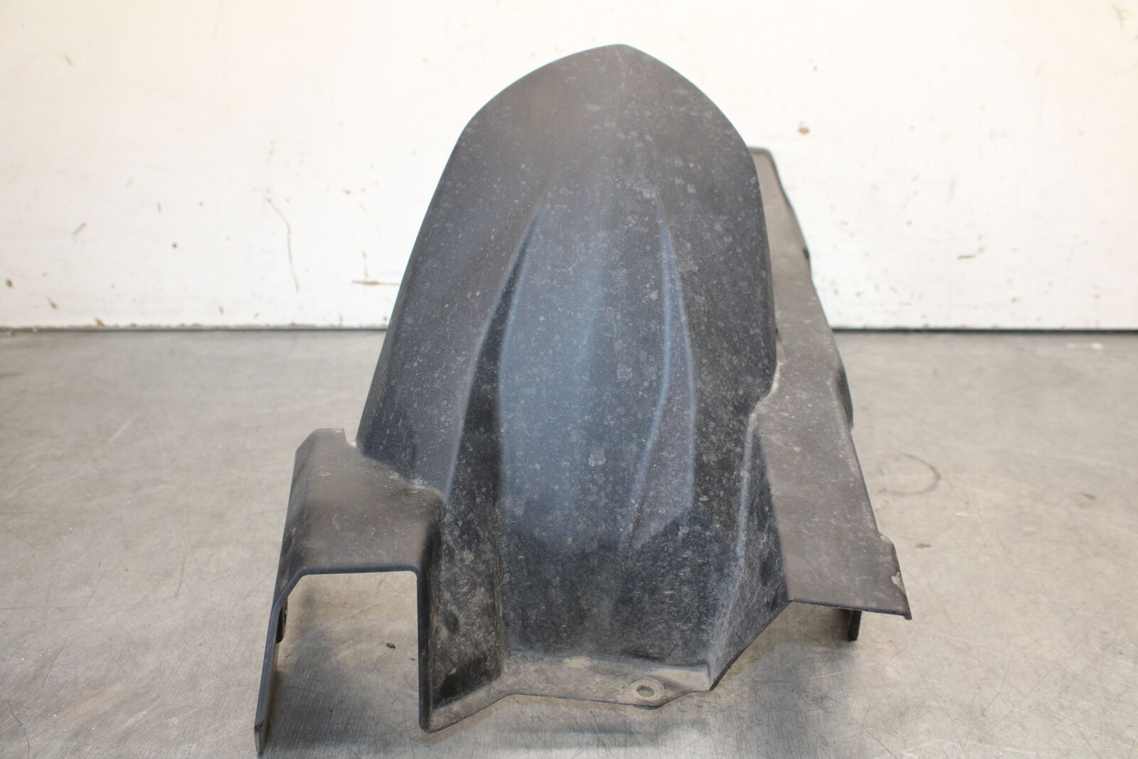 18-23 KAWASAKI NINJA 400 REAR BACK DRIVE CHAIN GUARD COVER SHIELD BB679