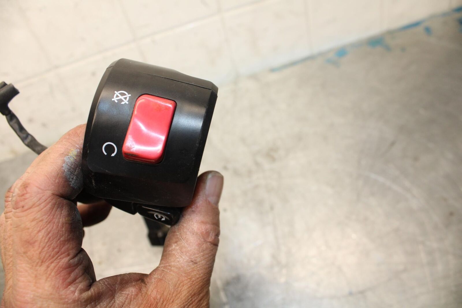 12-17 KAWASAKI NINJA 650 RIGHT CLIP ON HANDLE KILL OFF START SWITCH  BB470